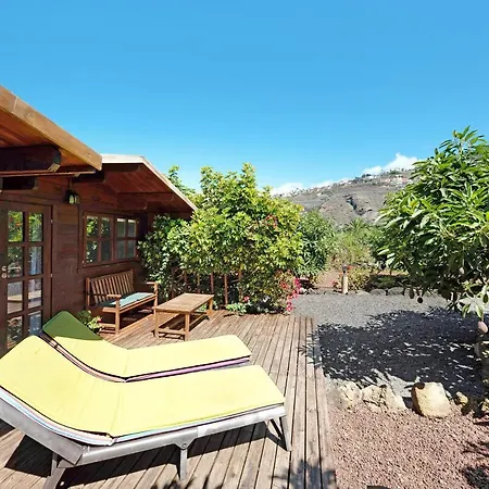 Hibiscus Among Avocados Holiday home